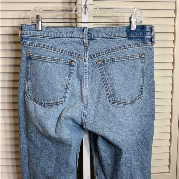 Abercrombie & Fitch Mid Rise 90's Straight Raw Hem Jean Size 30 Regular - Picture 15 of 16